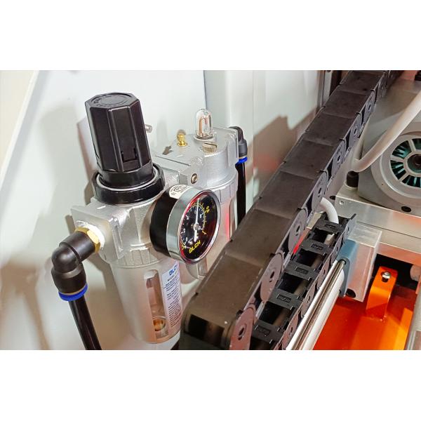 Automatic Spinde Feeding Acrylic Polisher 5000RPM For Plane Surface Processing