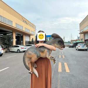 Animatronic Triceratops Realistic Dinosaur Hand Puppet With Roaring For Park And