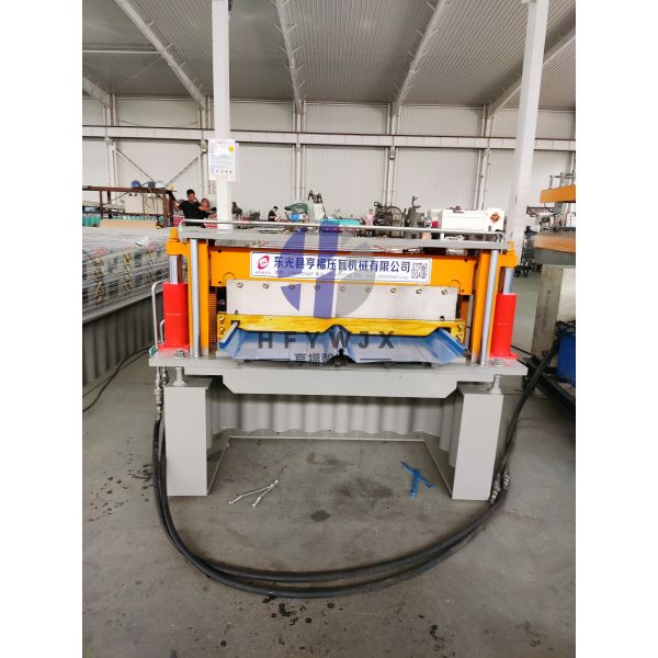 High Precision Automatic 820 Standing Seam Roll Former CNC Intelligent Operating System And 20 Sets