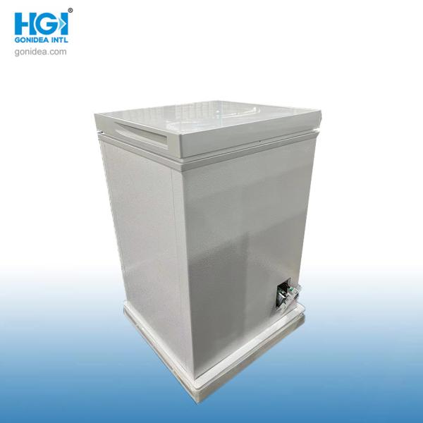 220V / 50Hz Mini Deep Chest Freezer With Door Lock And Silver Exterior