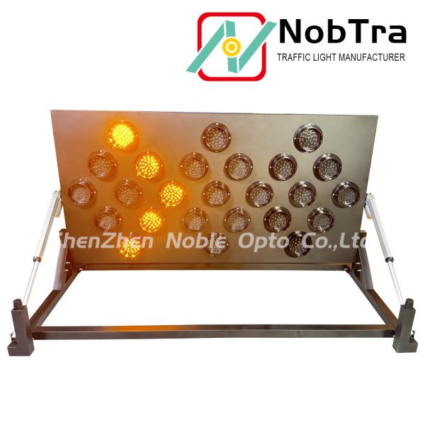 25 Lamps Solar Battery Trailer Mount Remote Control LED Traffic Signal Board CE Certified