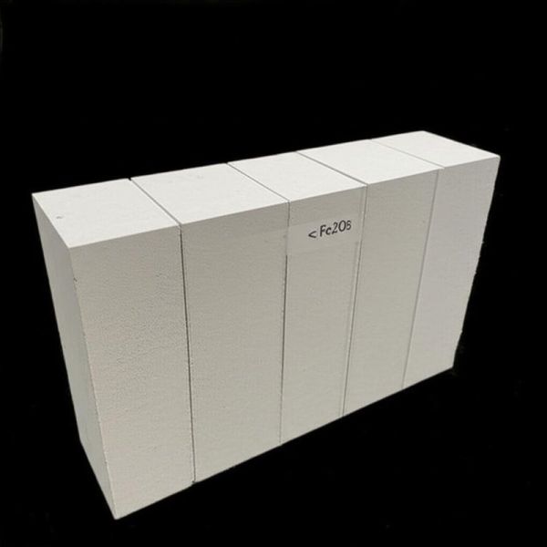 Kilns Alumina-Chrome-Zr brick including Fe2O3 chemical composition engineered