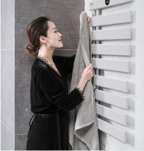 China Towel Radiator Black Bath Towel Rack 20W Aluminum Alloy IP54 With Hot Water on sale