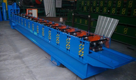 Durable Ridge Cap Roll Forming Machine 8 - 15 M / Min Production Capacity For Building