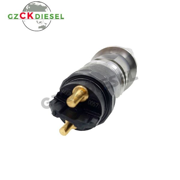 Diesel Fuel Injector 0445120057 for Excavator Parts Engine