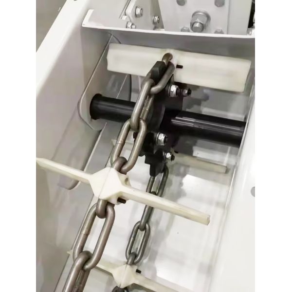 Customizable Chain Scraper Conveyor Adjustable-speed automatic chain scraper conveyor Manufactured from stainless steel Suitable for fruits, flour,