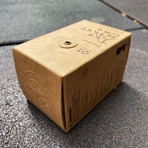 Eco Friendly Custom Candle Boxes Recyclable With Eyelets Rivets