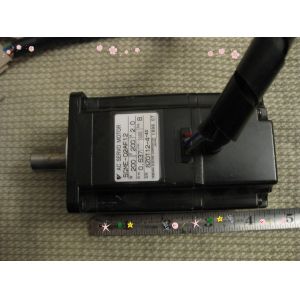 Yaskawa SGME-02AF14B AC SERVO MOTOR 2A 200W 3000RPM 200V NEW