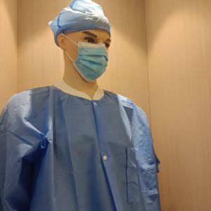 Soft Disposable Button Lab Coat White Velcro Zipper 50gsm For Dust Free Industry