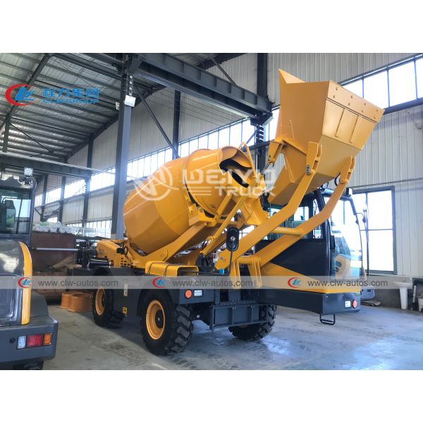 Quality 2.5cbm 2.5m3 Mobile Self Loading Concrete Mixer With 240 Degree Rotation Function for sale