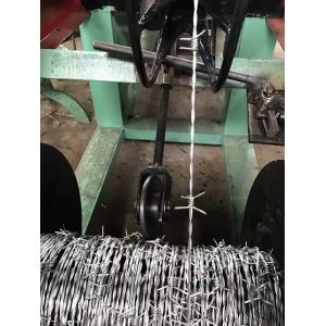 Straight and Reverse Twisted Barbed Wire Machine with High Speed From XM