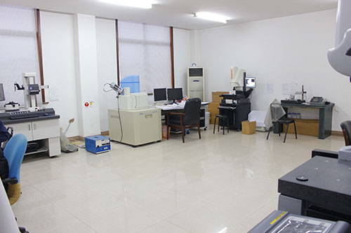 Moulding Processing Ceramic Plates with Good Insulation and High Temperature Resistance
