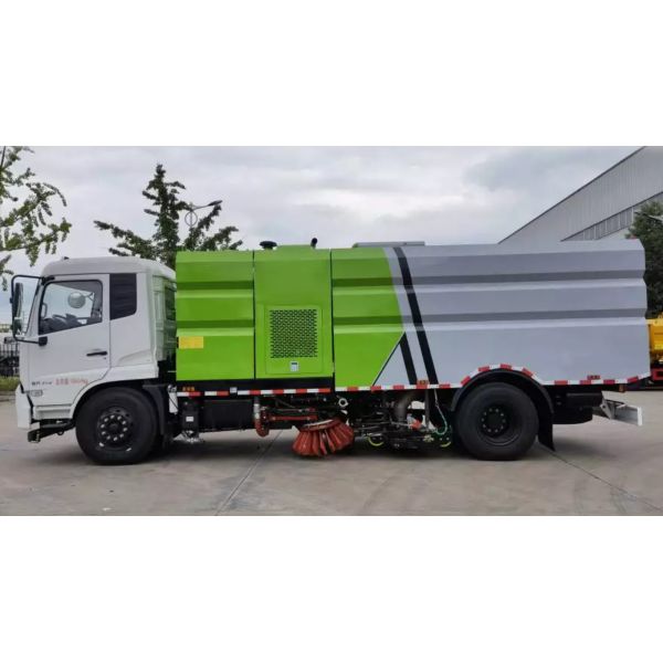 169kw 230hp 12CBM Road Sweeper Truck Diesel Type For Mine Place