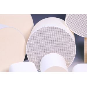 China Honeycomb Ceramic Substrates Custom For Exhaust Purification on sale