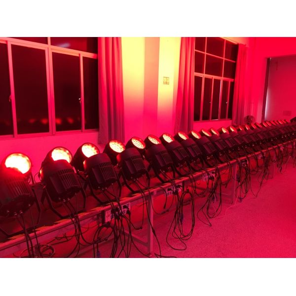 Stage Lighting Waterproof Wash Effect LED Zoom Par