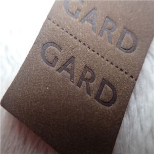 Embossed Leather Woven Label With Dashed Points Convenient To Mid Fold