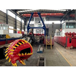Low Speed Sand Dredger Machine for Riverbed Sand Mining with a Clear Water Flow