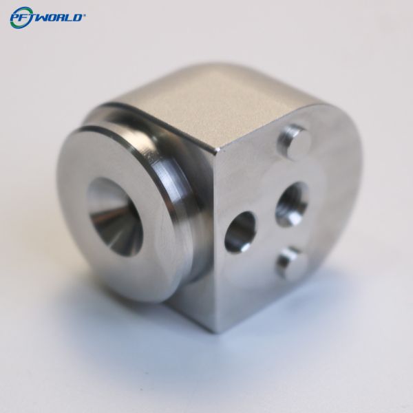 Precision CNC machining of stainless steel turned parts