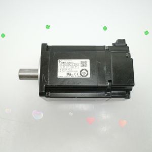 Yaskawa SGMAV-04ADA21 AC SERVO MOTOR 400W 200V 3000RPM 2.6A NEW