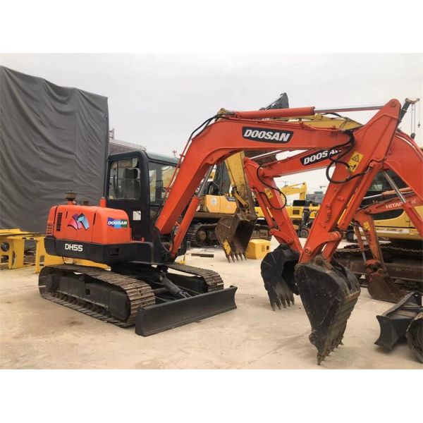 DOOSAN DH55-7 Small Used 5 Ton Crawler Excavator in with Original Hydraulic Cylinder