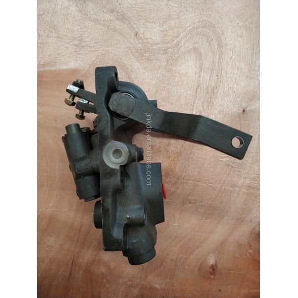 144-40-00101 Steering Valve for D65A-8 D53A-17 Bulldozer