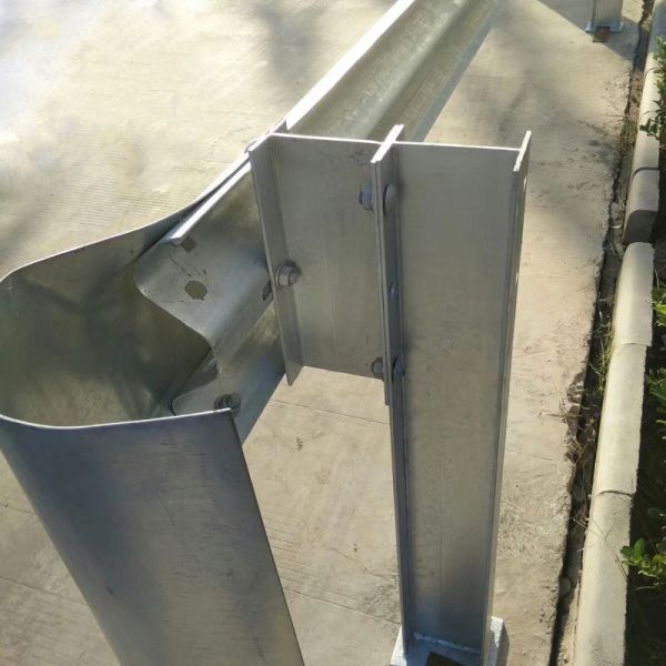 Outdoor Security W Beam Guard Rails with ISO9001 2000 Certificate and Durable Material