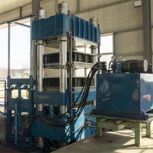 75KW Solid Tyre Hydraulic Vulcanizing Press for Hot Pressing to Meet Customer