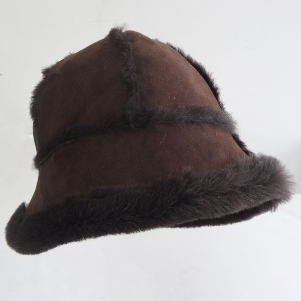 Quality Unisex Sheepskin Beanie Hat Breathable Waterproof Plush Style Plain Pattern for sale