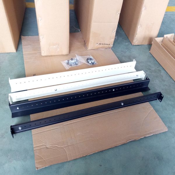 Quality Universal Adjustable Server Rack Rails 1U 30 - 60kg Static Loading 1.2mm Thickness for sale