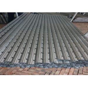 60G Zinc Coated Steel Trellis System , Apple Tree Support Stake 2.4 Meter Height