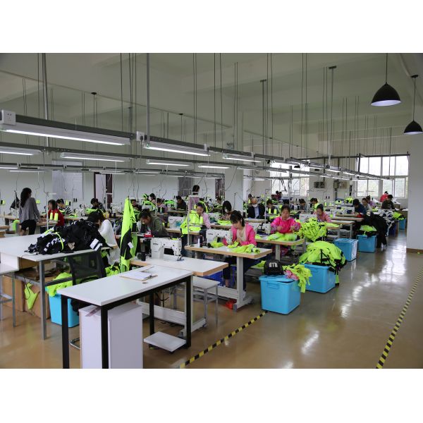 Outdoor Work Cooling Vest Jacket with Cooling Fan The Ultimate Cooling Solution