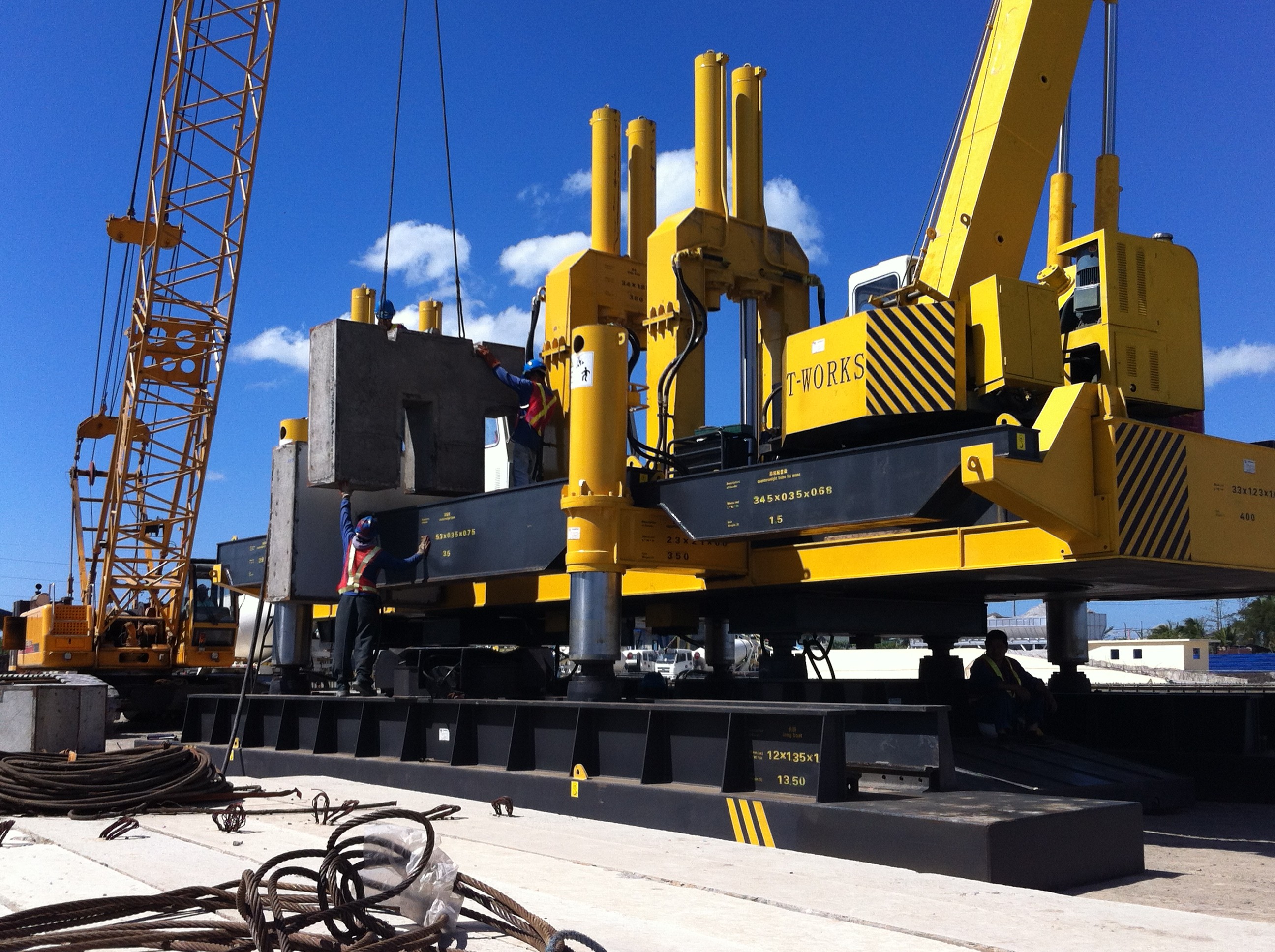 Wholesale 360 Tons Hydraulic Pile Driving Machine / Preformed Pile Pressing Machines from china suppliers