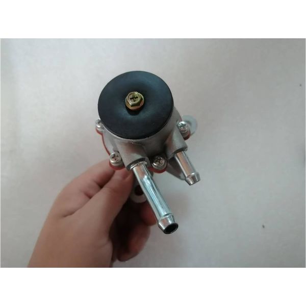 BF4L-1011F Engine Parts 6677830 Fuel pump