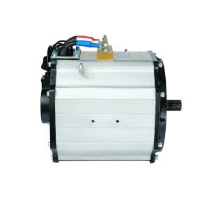Highly Adaptable 16.6kW Synchronous Reluctance Motor for Electric Forklift