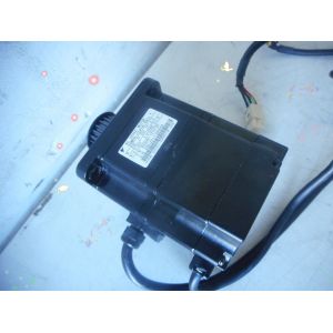 Yaskawa SGMPH-02A1A-YR31 AC SERVO MOTOR 200W 3000RPM 200V 2A NEW