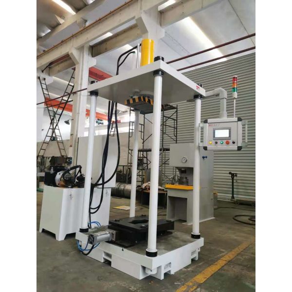 Quality Custom Servo Four Column Hydraulic Press Machine CE ISO HMI Control for sale