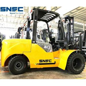 4ton Isuzu Engine Front Double Tyre Z3000mm Diesel Engie Forklift for Smooth