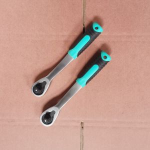 High Torque Soft Grip Ratchet Socket Wrench 1/2in Male Square Drive Quick