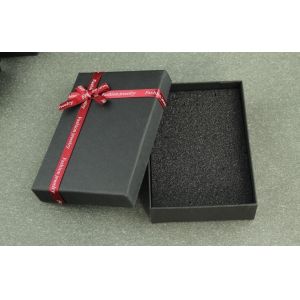 paper boxes with bow