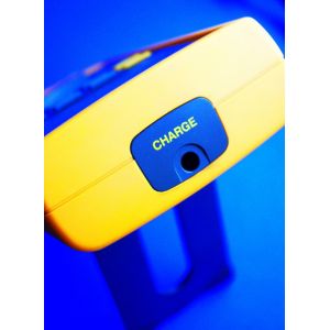 0.05% Accuracy Current Multifunction Process Calibrator with 1 Meter Drop Test ,