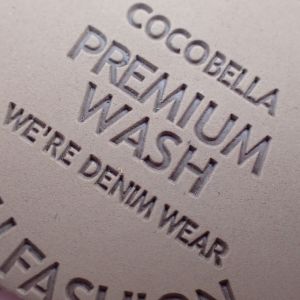 Factory Custom Leather Badges Debossed Design Sew on Leather Convex Concave