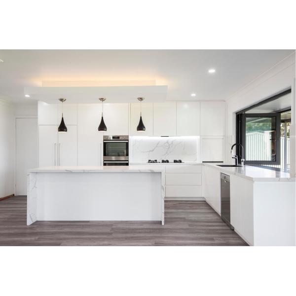 Modern Lacquer Kitchen Cabinets with Waterproof and Fireproof Advantage