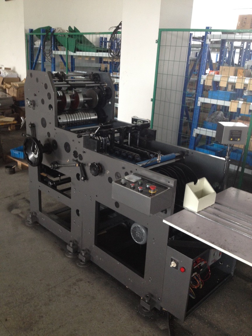 Economic automatic envelope making machine paper size 80-130g/㎡ 8000pcs/hr high