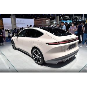 NIO ET5 Pure Electric EV Car with 490PS Maximum Power and Multiple Color Options