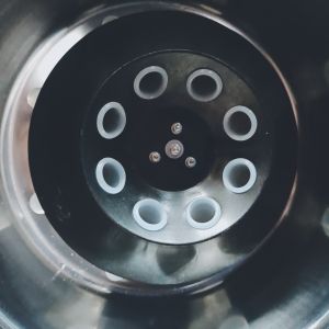 Low Noise Medical Laboratory Centrifuge Biological Safety Airtight Angle Rotor