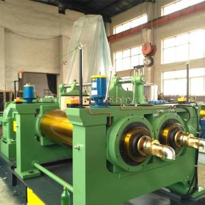 560mm Two Roll Mill Rubber Mixing Mill Machine 90KW Green