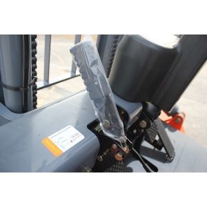 1T-5T Load Capacity Ordinary Combustion Forklift With Side Shifter 4tons Diesel