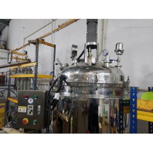 Vacuum Emulsifying Tank Cylindrical Mixing Tank Double Jacket