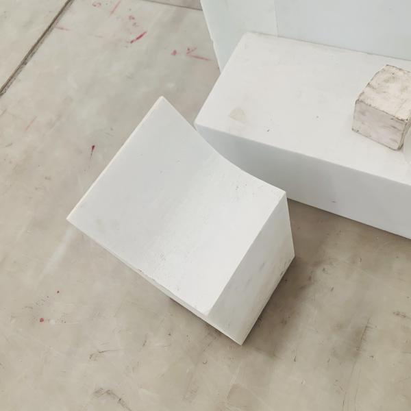 ISO9001 Certified White Fused Zirconia Corundum Bricks for Glass Furnace Refractories