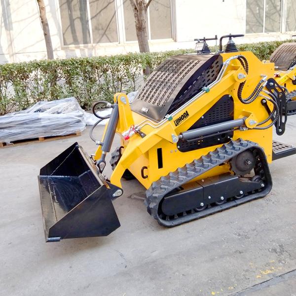 China Track Wheel CE/EPA/EURO 5 Mini Skid Steer Loader With Bucket Trencher